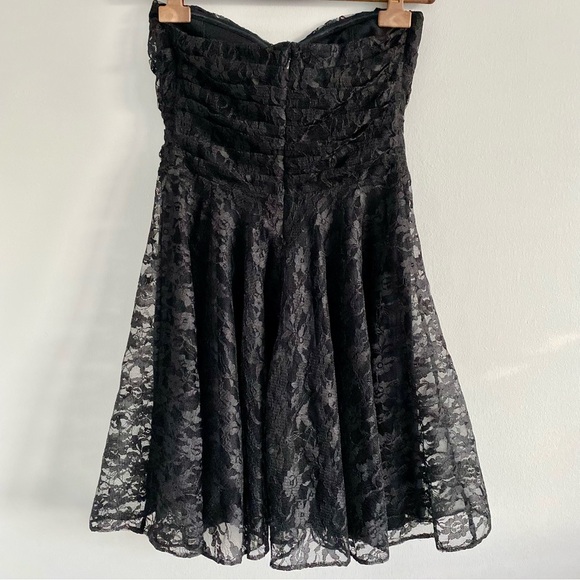 Express Sweetheart Strapless Black Lace Dress Size 4 - Picture 3 of 4
